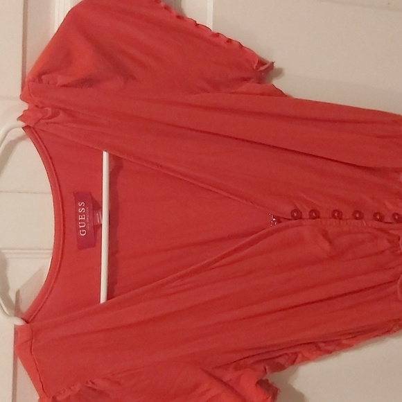 GUESS Top - Picture 2 of 4